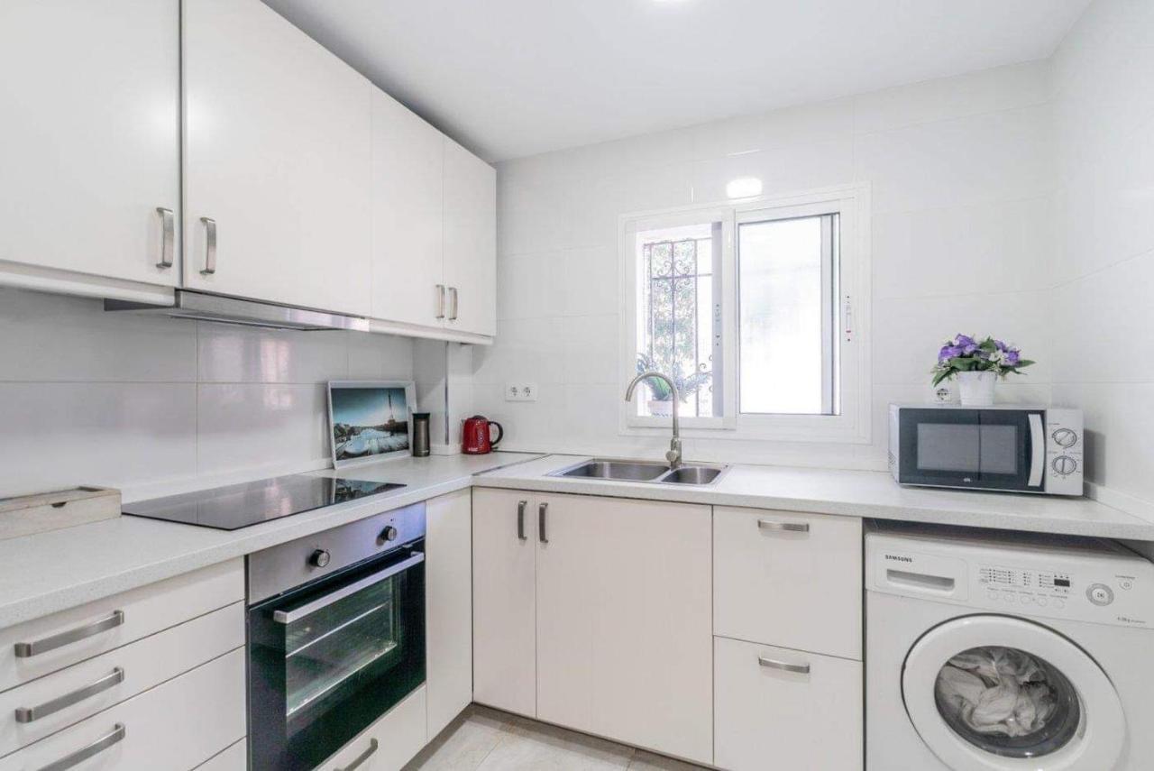 Apartamento Playa Valencia Beach Екстериор снимка