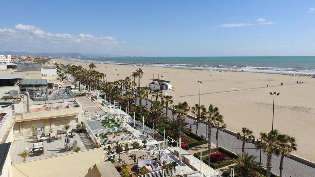 Apartamento Playa Valencia Beach Екстериор снимка